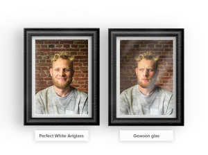 Het beste glas voor inlijstingen is Perfect White Artglass. Op deze twee portretfoto's zie je het verschil.